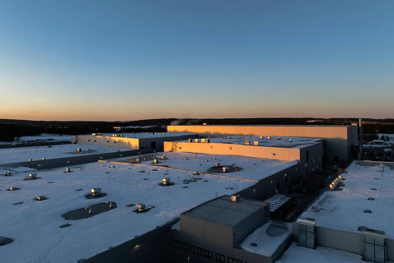 Northvolt съкращава 20% от служителите си по света